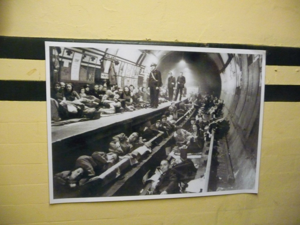 Image of what it was like sleeping in the underground during the blitz in London