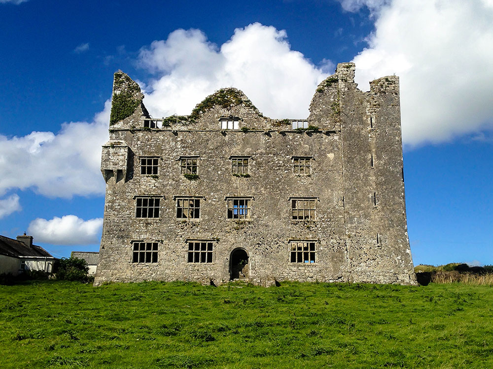 Leamaneh Castle - Ireland